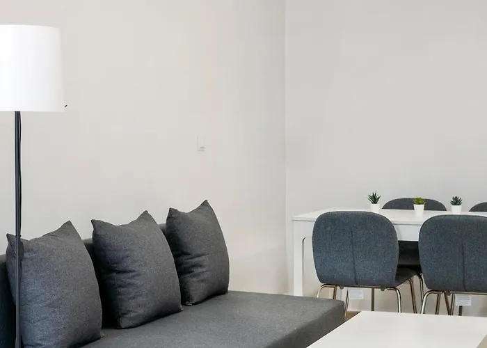 Bed & Breakfast Vlc Host- Fray Pedro