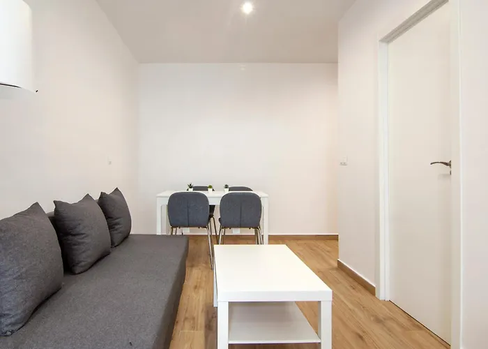 Bed & Breakfast Vlc Host- Fray Pedro Valencie